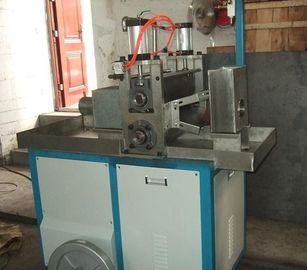 Chine Petite largeur de soufflement de produit de machine de feuille de plastique 40 - 200mm SJ35×25-SM350 usine