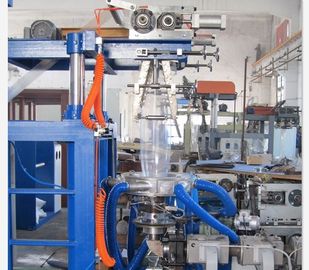 Chine Le PVC chauffent la sortie des fabricants 30-45kg/H de machine de film soufflée par pilier de rétrécissement usine